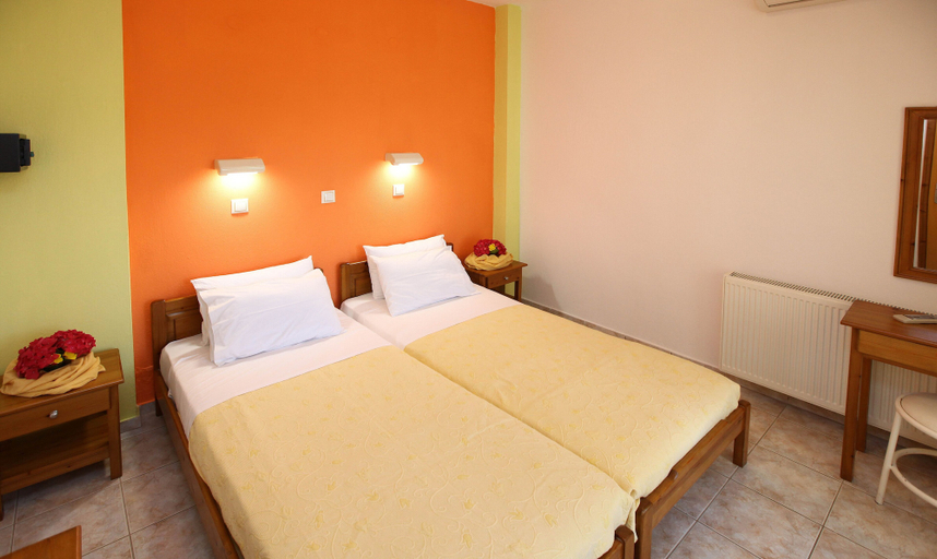Bedroom 4, Nama, East Macedonia and Thrace