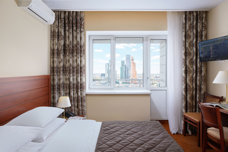Bedroom 3, Hotel Bega, Northern