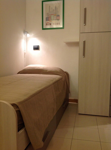 Bedroom 3, Appartamento Faenza, Florence