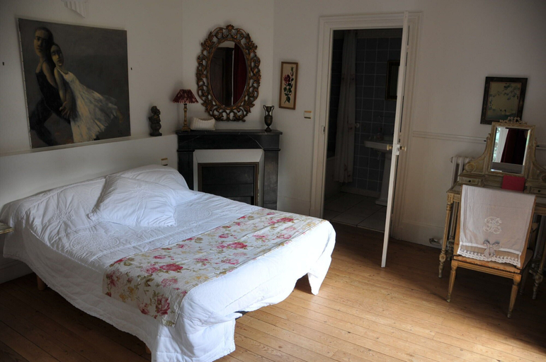 Bedroom 3, Château de la Chaussée, Maine-et-Loire