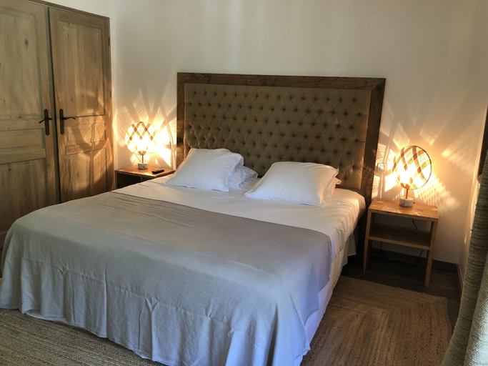 Bedroom 5, Le clos des sept palmiers, Var