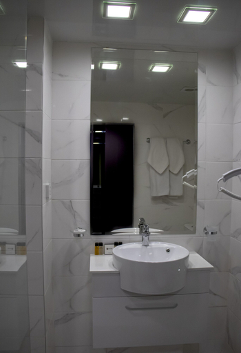 Bathroom 5, Grand Hotel Shumen, Shumen