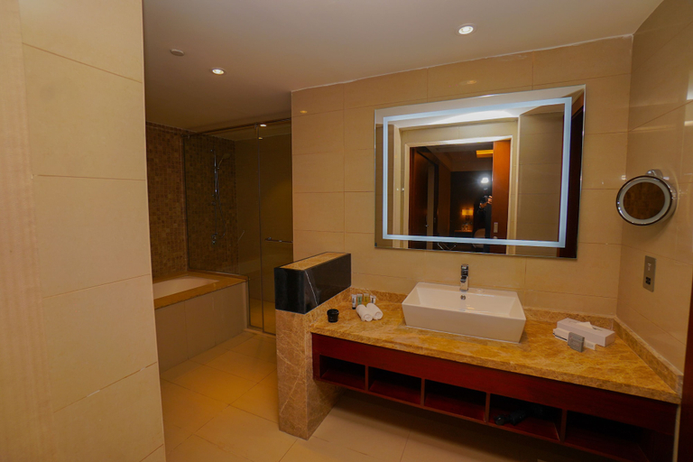 Bathroom 4, The Grand Lux Hotel, Doha
