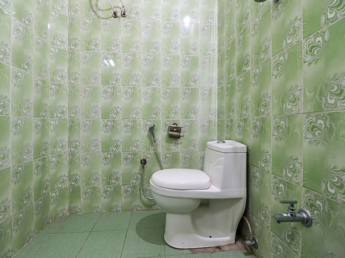 Bathroom 5, The Byke Puja Samudra, Thiruvananthapuram