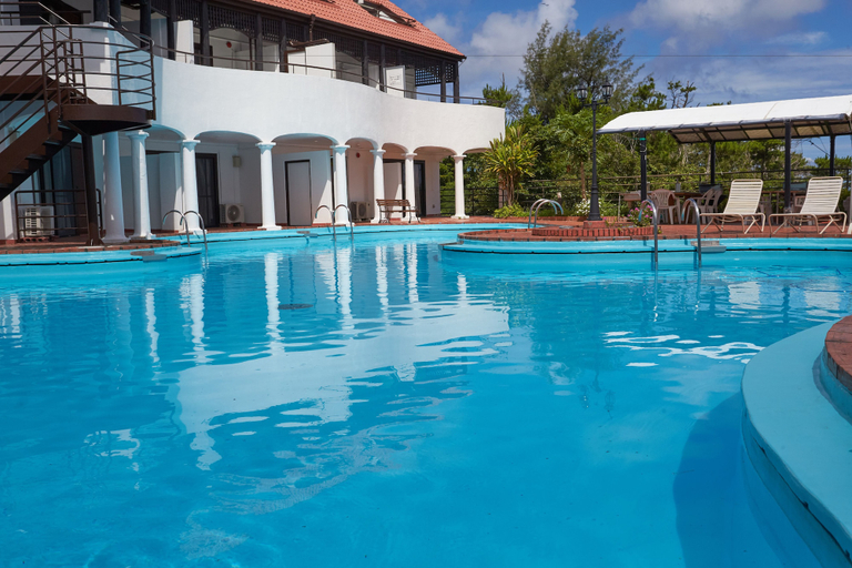 Sport & Beauty 5, The Pool Resort Villa Hasta Manana, Onna