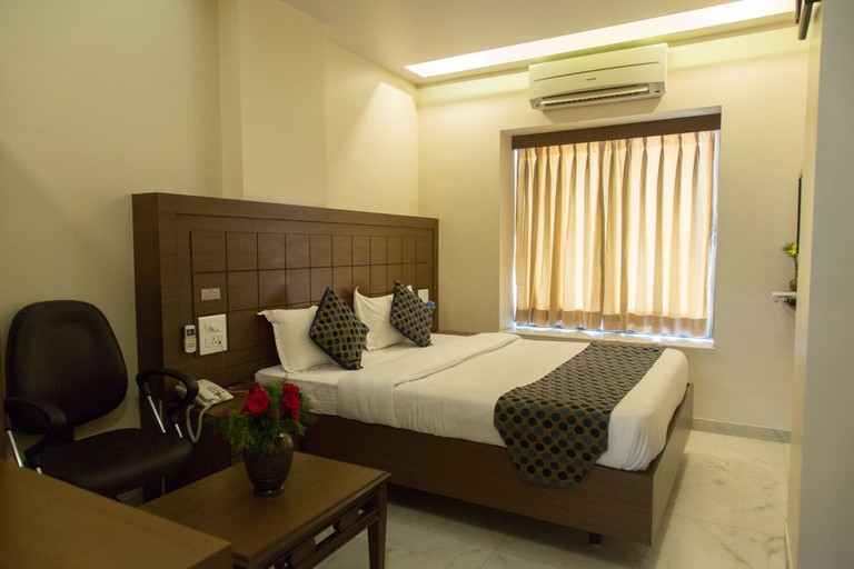 Bedroom 2, The Majestic Manor, Nagpur