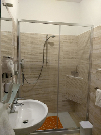 Bathroom 5, San Polo Star, Venezia