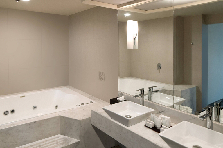 Bathroom 4, Courtyard by Marriott Mexico City Revolucion, Mexico City