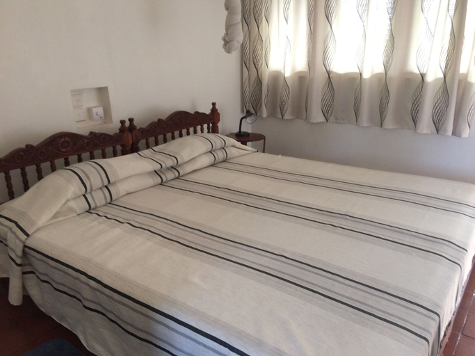 Bedroom 4, Hotel Hemadan, Beruwala