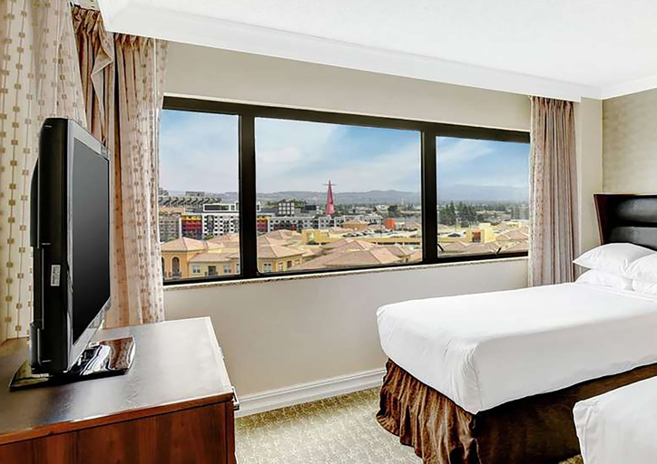 Bedroom 3, Embassy Suites by Hilton Anaheim Orange, Orange