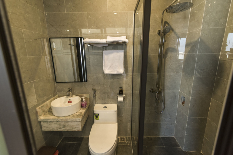 Bathroom 3, AHA Thang Bom Apartment Da Nang, Da Nang