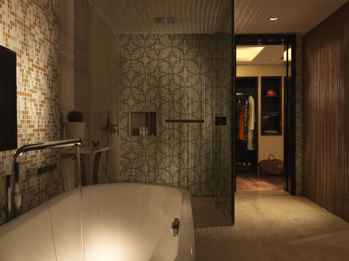 Bathroom 5, Millennium Al Rawdah Hotel, Abu Dhabi City