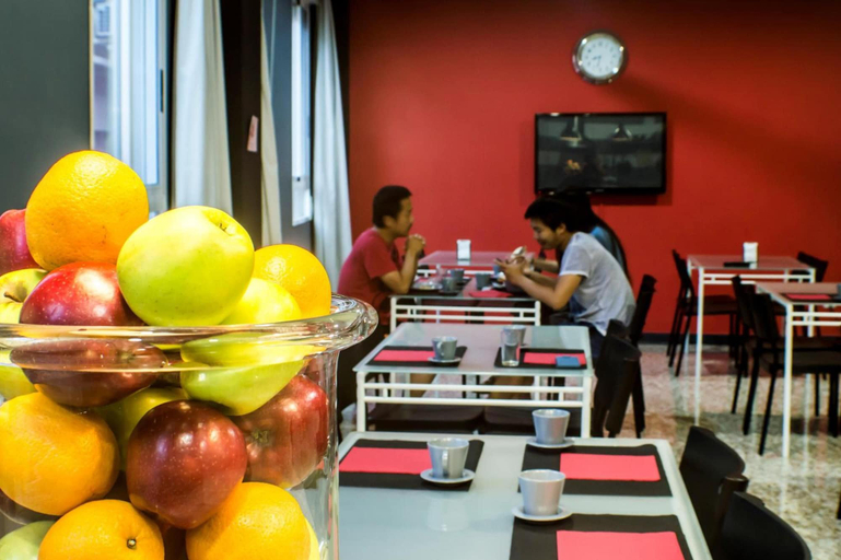 Food & Drinks 5, Quart Youth Hostel, Valencia