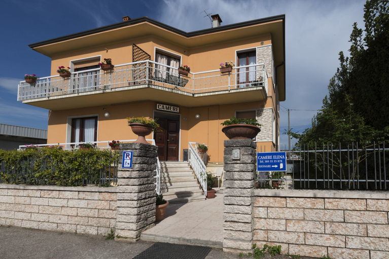 Exterior & Views 2, Affittacamere Elena, Verona