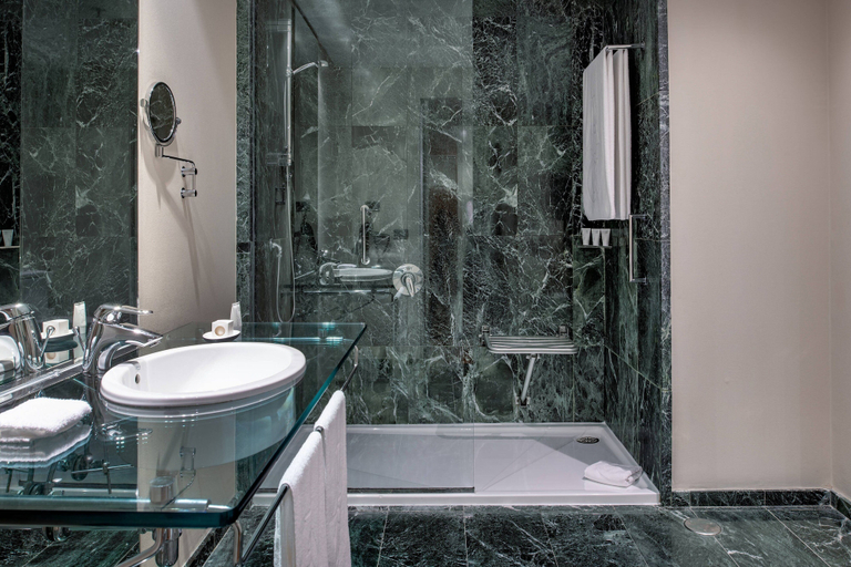 Bathroom 4, AC Hotel Tarragona by Marriott, Tarragona