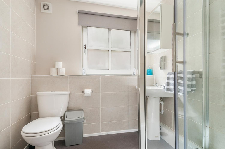 Bathroom 3, The Shore, Edinburgh
