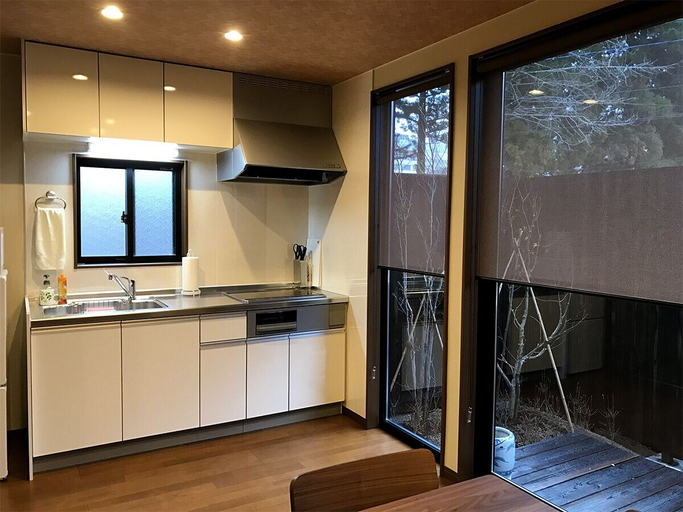 Others 5, Hida House, Takayama