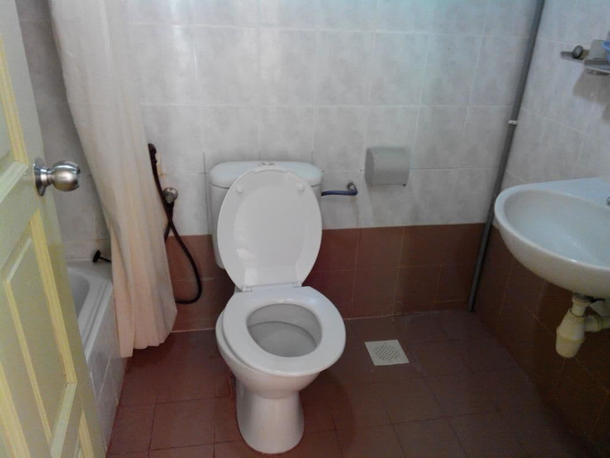 Bathroom 3, Suria Hotel Kota Bharu, Kota Bharu