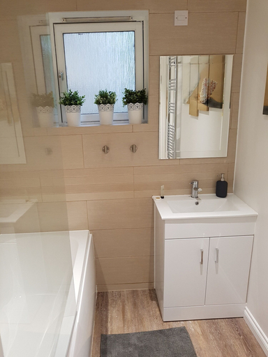 Bathroom 4, First St John's Hill Apartment 2, Edinburgh