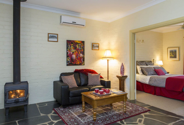 Bedroom 2, Battunga Cottages, Clare and Gilbert Valleys
