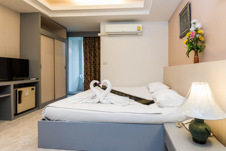 Bedroom 4, Romeo Palace, Pattaya