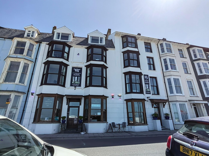 Exterior & Views 2, Celtic Bay Guest House, Ceredigion