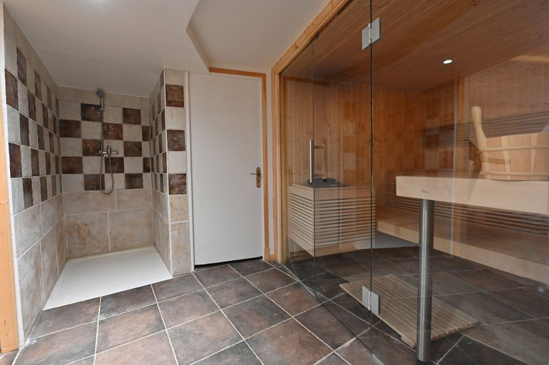Bathroom 4, Hôtel le Catalan Restaurant Le Miradou, Pyrénées-Orientales