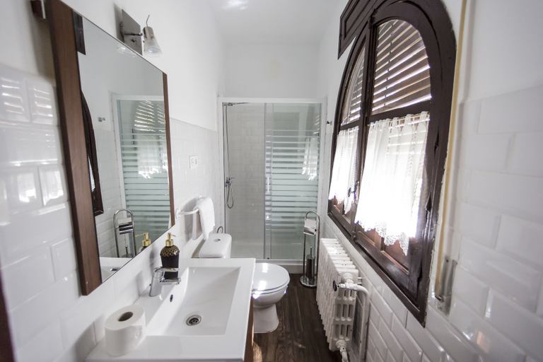 Bathroom 5, Gala Placida Experience 1923, Granada