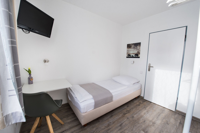 Bedroom 5, SOVA Hotel , Kassel