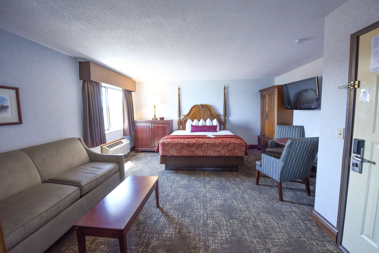 Bedroom 3, Best Western Plus Dockside Waterfront Inn, Cheboygan