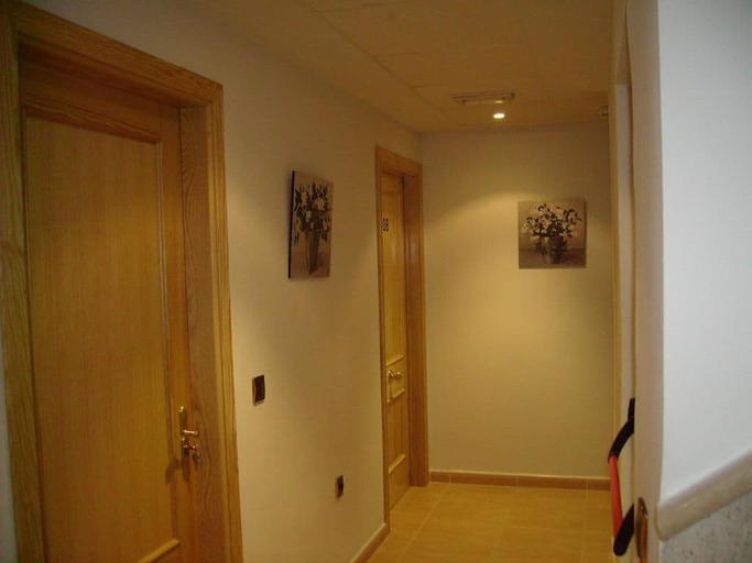 Others 5, Hotel Delphos, Cáceres