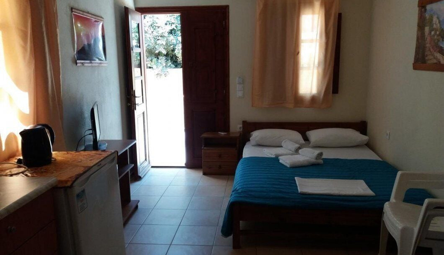 Bedroom 2, Soulis Hotel, South Aegean