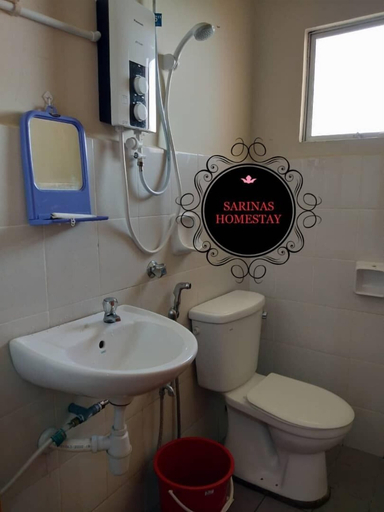 Bathroom 3, Sarinas Homestay, Semporna