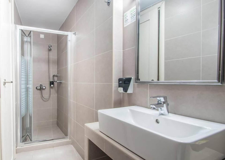 Bathroom 4, Diogenis Hotel, South Aegean