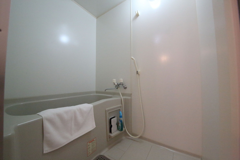 Bathroom 4, Eternity Tamatsukuri 404, Osaka