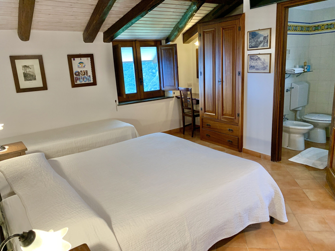 Bedroom 5, Affittacamere Sant'Alfonso, Salerno