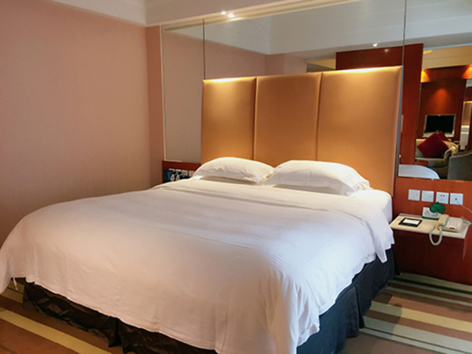 Bedroom 2, Bayshore Hotel Dalian, Dalian