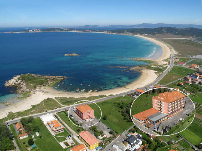 Others 5, Delfin Azul, Pontevedra