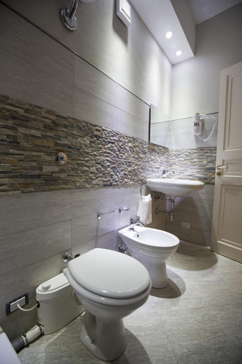 Bathroom 4, Palazzo Raho, Palermo