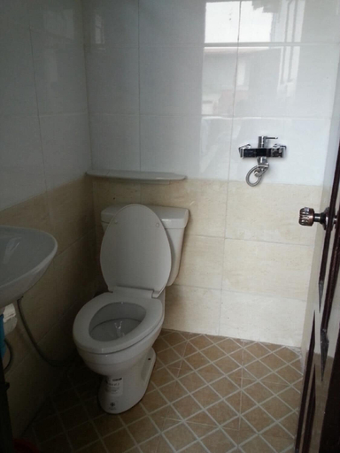 Bathroom 5, Taunggyi Golden Wing Motel 2 - Hostel, Taunggye
