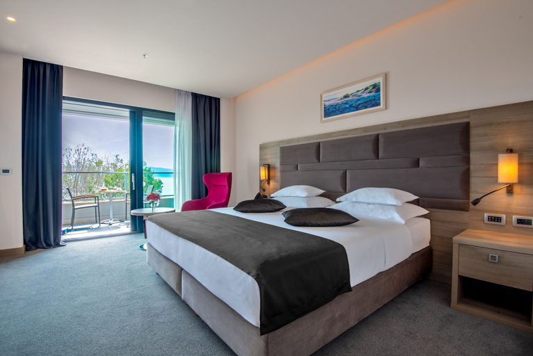 Bedroom 3, Hotel Plaza Duce, Dugi Rat