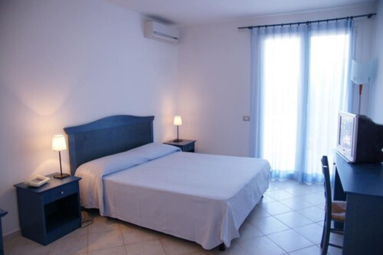 Bedroom 2, Meta Hotel Residence, Matera