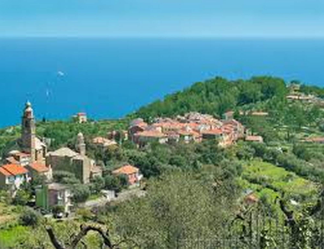Land view from property 3, Casa Vassallo, Imperia
