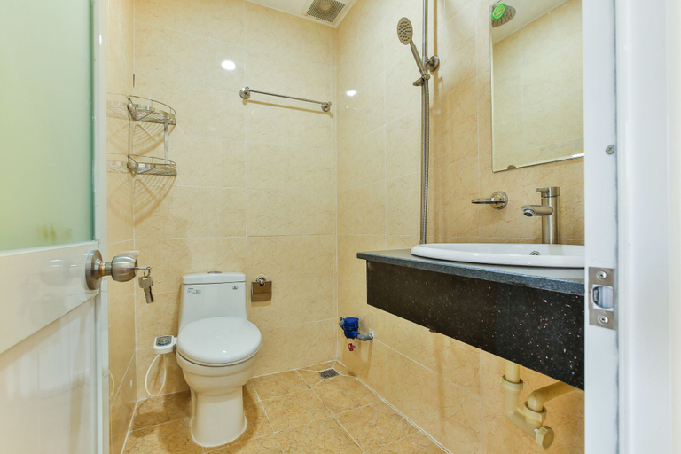 Bathroom 4, Goldstay 218, Phú Nhuận