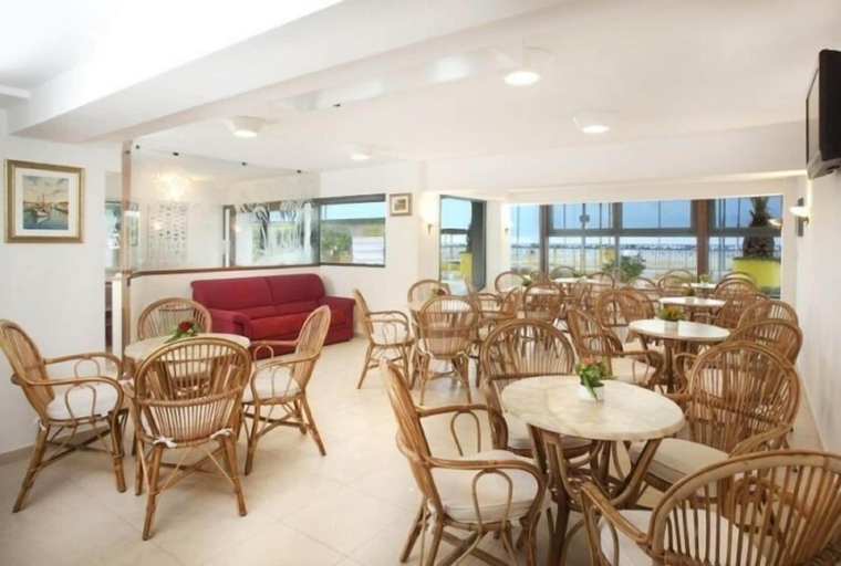 Food & Drinks 5, Hotel Zeus, Rimini