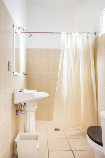 Bathroom 4, Hotel del Tajo, Salamanca