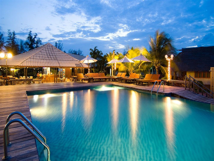 Lawana Escape Beach Resort, Pran Buri