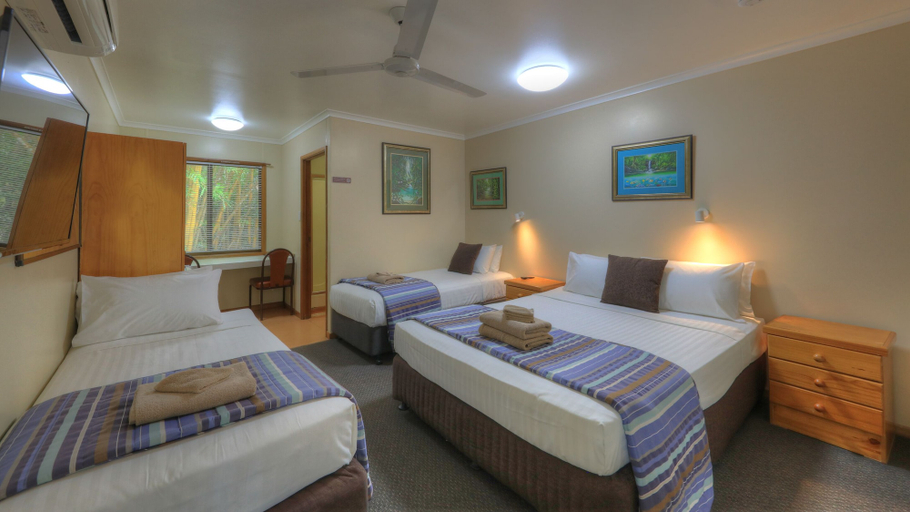 Bedroom 3, Atherton Hinterland Motel, Atherton