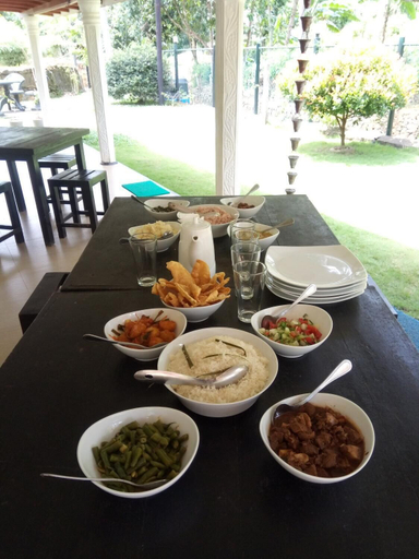 Food & Drinks 4, Evergreen Villa - Sinharaja, Kotapola