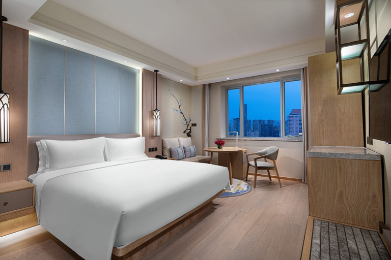 Bedroom 3, Crowne Plaza SHANGHAI NANJING ROAD by IHG, Shanghai
